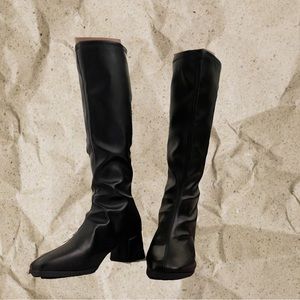 ordered these boots but sadly they’re too small